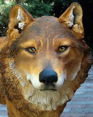 Lupo in vetroresina 