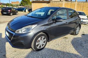 Peugeot 208 BlueHDi 75 5 1.6hdi adatta per neopate