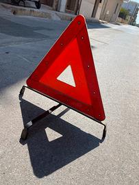 Triangolo mercedes-benz