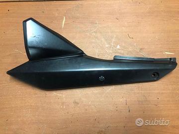 Fianchetto sinistro Suzuki GSX 1250 FA