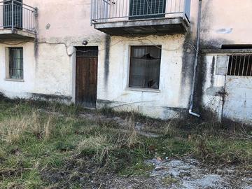 Bilocale da ristrutturare in campagna