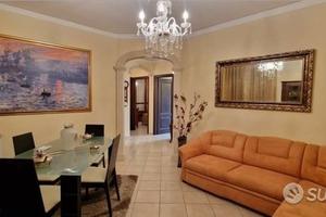 Appartamento rifinito con garage a Riposto