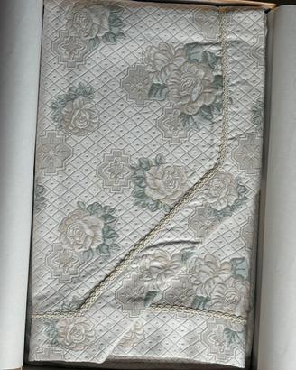 Copriletto Matrimoniale Jacquard Nuovo in scatola