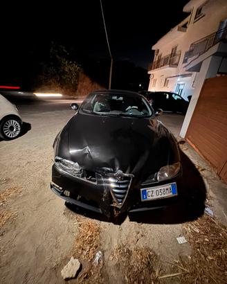 alfa romeo gt per pezzi o tutta completa