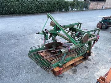 Scava patate mono fila per trattore