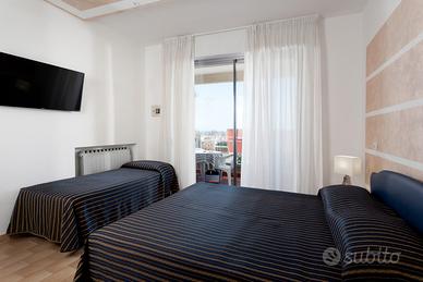 Bilocale Riccione, 50mt dal mare - Estate 2026