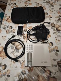 Proiettore Asus a batteria con accessori