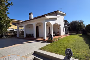 Villa di 231 m² con 5 locali a Anzio