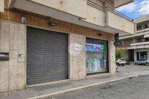 NEGOZIO A MANFREDONIA