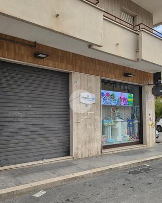 NEGOZIO A MANFREDONIA