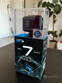 GoPro HERO 7 Black completo di accessori