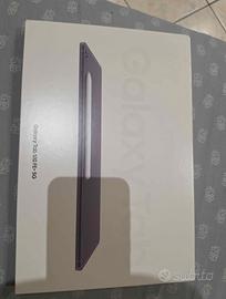 Samsung Galaxy Tab S10 FE+ 5G con cover/tastiera 