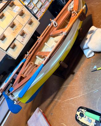 Gozzo in legno fatto a mano