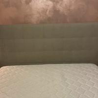 Letto matrimoniale con contenitore color tortora