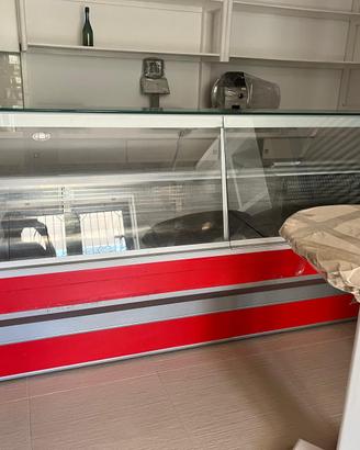 bancone frigo e frigo per bevande