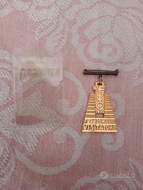 Spilla visitatore Fiera di Milano 1977