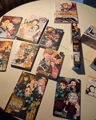 Demon Slayer fumetti e accessori