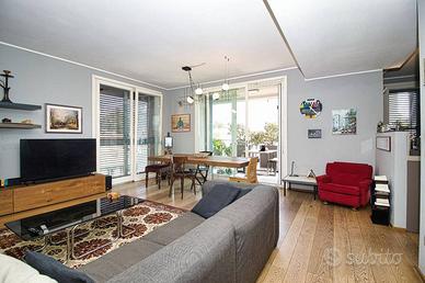 Appartamento di 152 m² con 5 locali e box auto a M