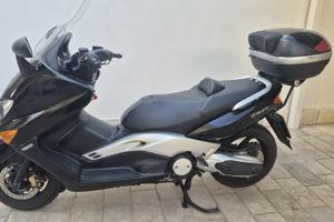 TMax 2005 €2500