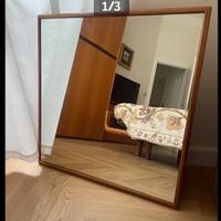 Specchio quadrato in legno
