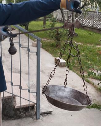 Antica bilancia a stadera da collezione 