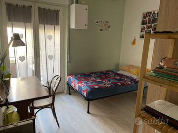 Camera singola bagno privato garbatella