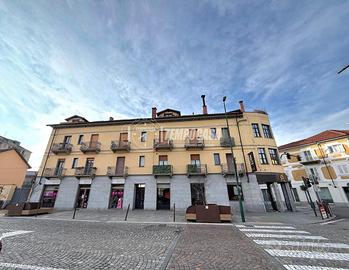 AMPIO BILOCALE LIBERO SUBITO IN CONTESTO DI RECENT