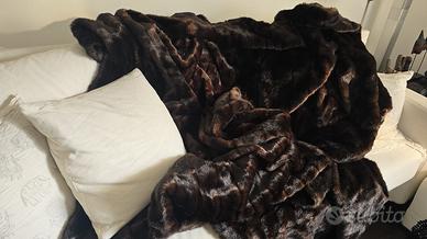 Coperta matrimoniale ecopelo tipo visone + cuscini