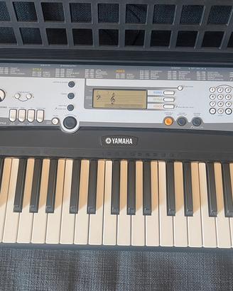 Pianola Yamah E213