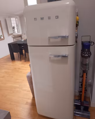 Frigorifero Smeg fab30 panna