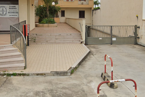 Box 20 m quadri . Seminterrato finestrato