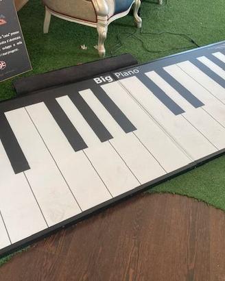 BIG PIANO