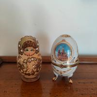uovo in ceramica e Matrioska in legno 