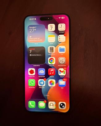 Iphone 15 pro max 256 gb + cover originale regali