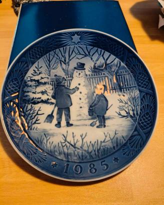 Piatto Royal Copenaghen 1985 originale