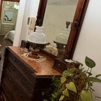 Mobile con cassetti e specchio integrato