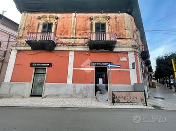 6 LOCALI A GROTTAGLIE