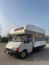 Camper Ford Transit-base sana progetto personale