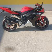 Yamaha YZF R1 - 2004