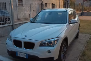 BMW X1 xDrive20d 184cv automatico-Pacchetto sport 