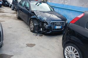 Audi A4 Avant 2010 incidentata