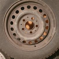 Cerchi in acciaio Toyota da 14 pollici