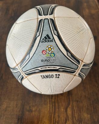 Pallone calcio Adidas Tango 12. Official Match