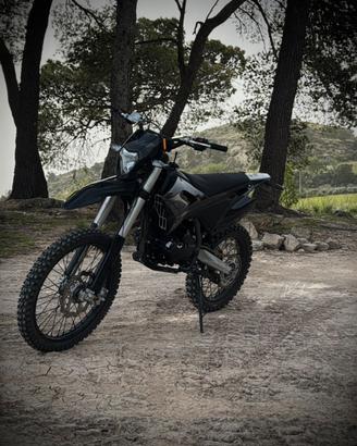 Cross Thunder 300 4T – Pari al nuovo – Solo 460 km