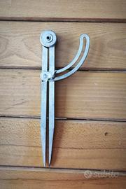 Compasso a punte secche per tracciatura metallo