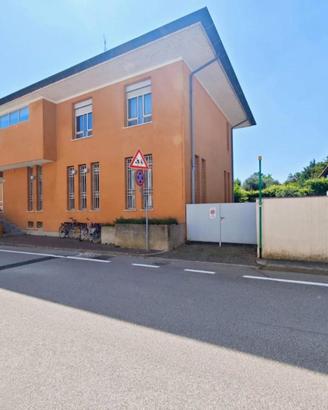 APPARTAMENTO E LOCALE COMMERCIALE - spazio, ind...