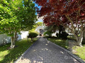 CASA SEMINDIPENDENTE A CARIGNANO