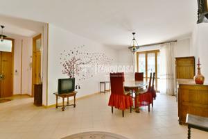 APPARTAMENTO CON 2 CAMERE E GARAGE