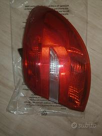 fanale dx Mercedes-Benz Classe B W246 