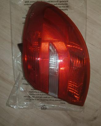 fanale dx Mercedes-Benz Classe B W246 